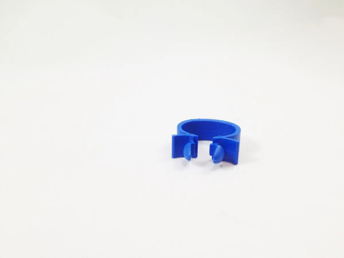 113 142 261 A - 16Mm Blue Harness Clip 1