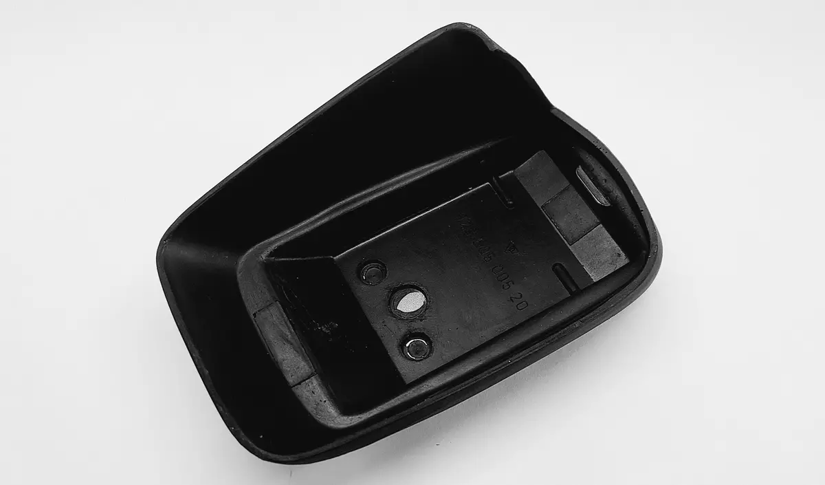 928 505 005 20 01C - Rear Bumper - Bumperette - Left - 87 To 95 1