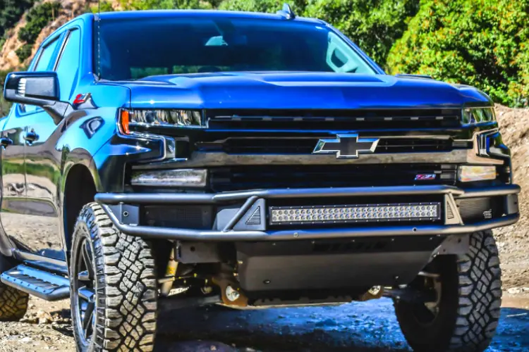 Westin 58-61215 Chevy Silverado 1500 2019-2022 Outlaw Front Bumper 1