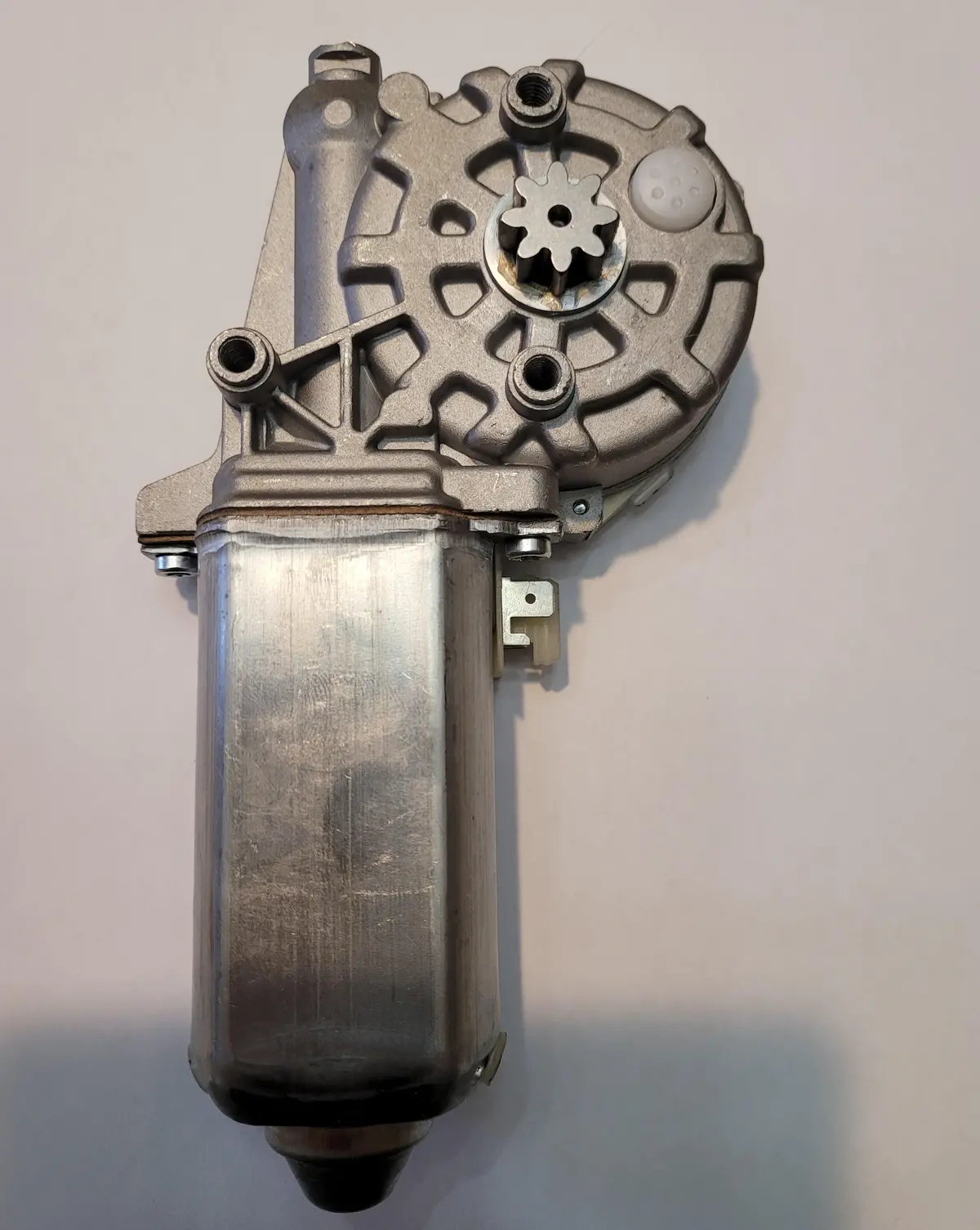 928 624 013 04 - Window Motor 8 Teeth 78 To 83 Left - Aftermarket 1