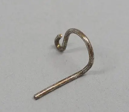 900 169 014 01 - Securing Clip Spring 1