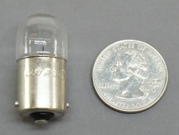900 631 104 90 - Light Bulb - 12V 5W 1