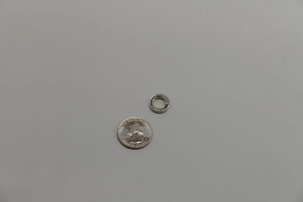 900 027 015 03 - Lock Ring A8 1