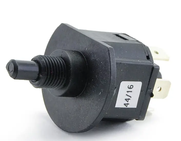911 613 243 00 - Rear Ac Blower Switch - 86 To 95 1