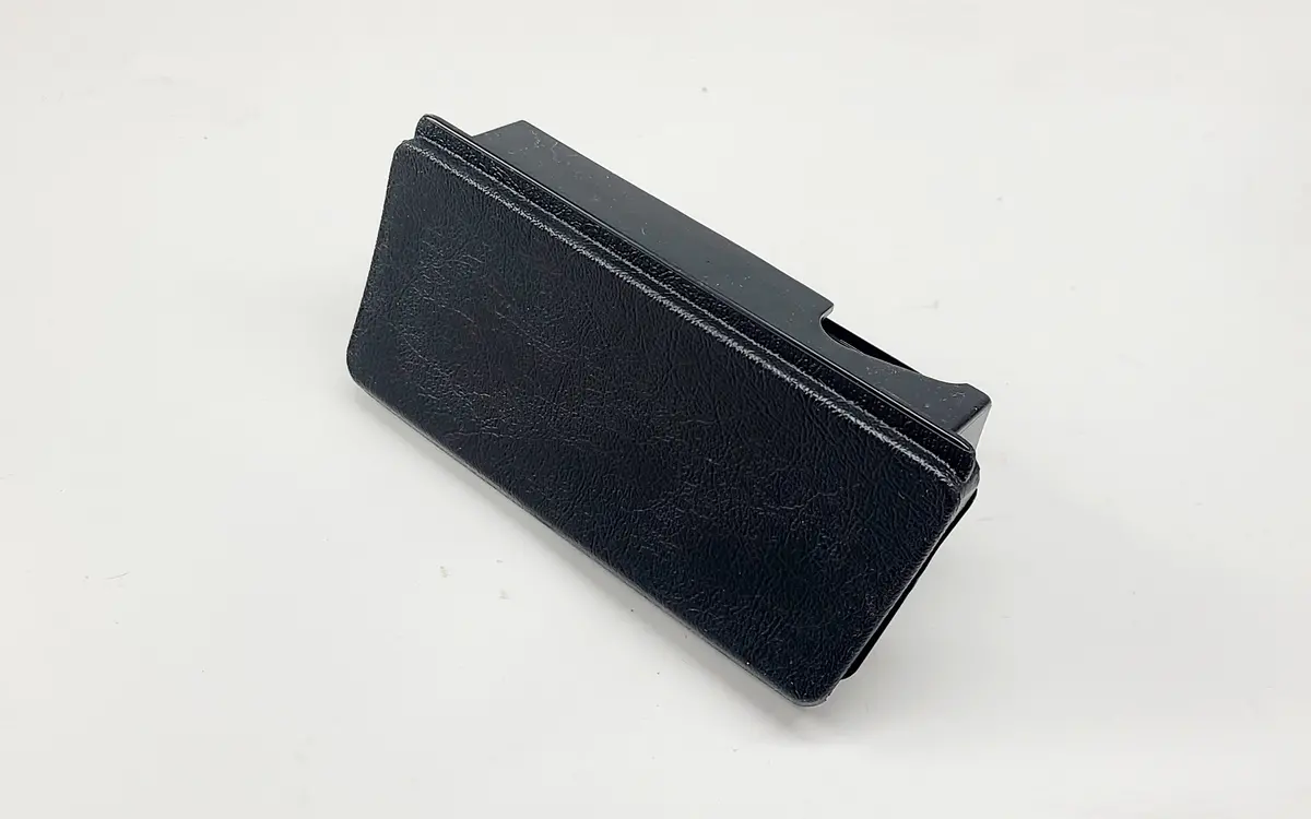 928 552 060 02 70B - Ashtray - 78 To 95 - Back Order 1