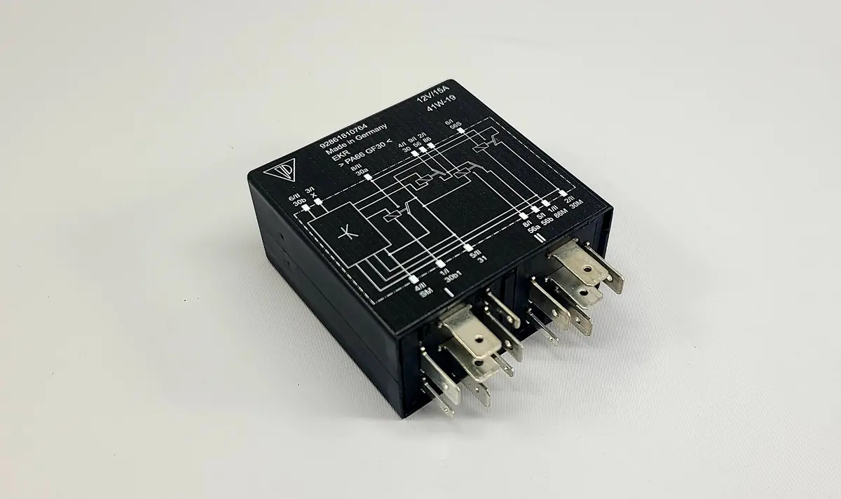 928 618 107 64 - Headlight Relay - 1987 To 1995 1
