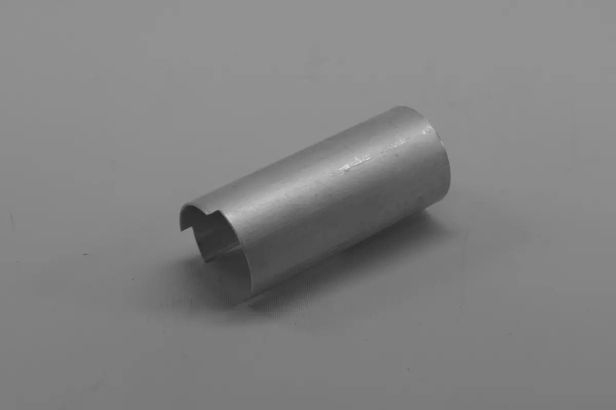 928 106 142 00 - Radiator Flow Tube 1