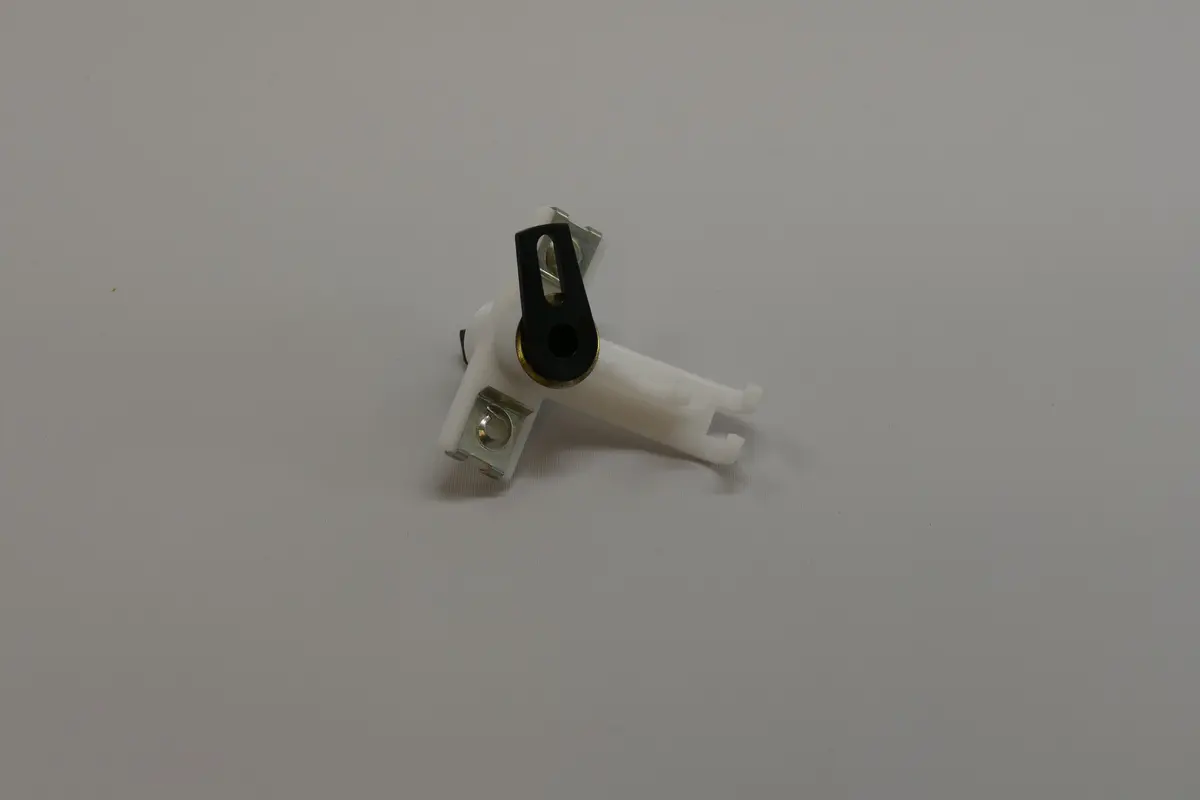 928 537 095 02 - Door Lock Lever - Left - 78 To 79. 1