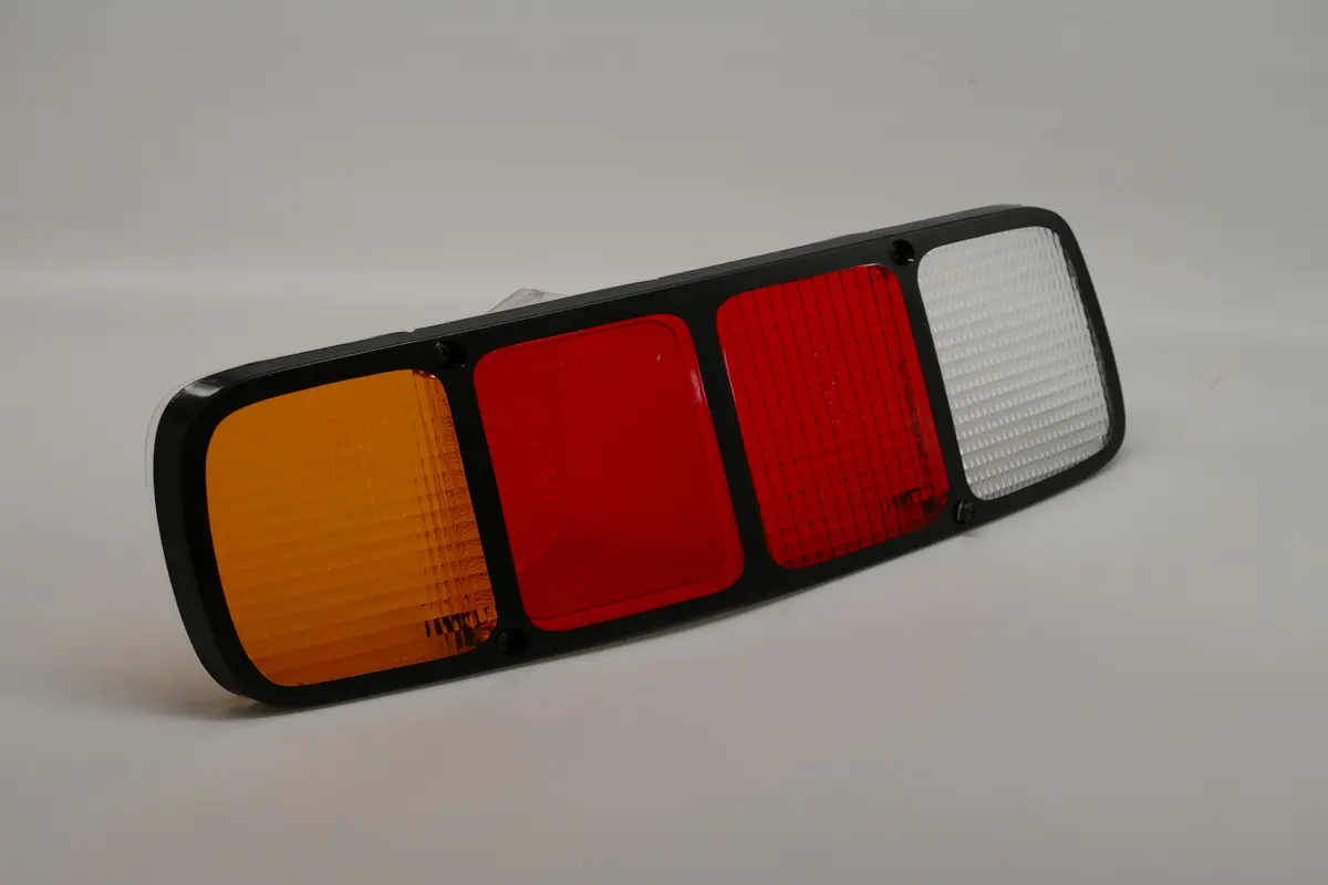 928 631 933 05 - Rear Tail Light Lens Left 77 To 86 - Row 1