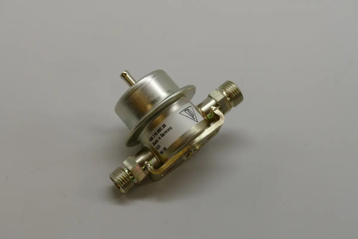 930 110 602 30 - Fuel Pressure Damper 85 To 86 S3 & 911 930 84 To 89 - Porsche 1