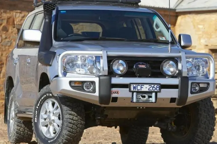 Arb 3415110 Toyota Land Cruiser 2007-2011 Deluxe Front Bumper 200 Series Winch Ready With Grille Guard, Black Powder Coat Finish 2