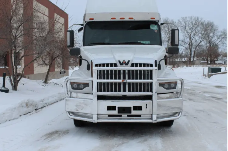 Ali Arc Ws198bcq Western Star 57X 2023-2025 With Cas And Q-Latch Angled Semi Truck Bumper 1