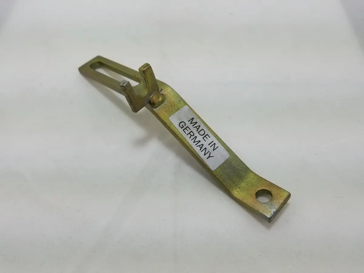928 113 115 04 - Bracket - Nla 1