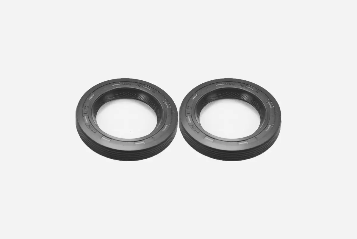 Set Of Two - 999 113 282 40 - Cam Shaft Seals - Driven - 78-95 1