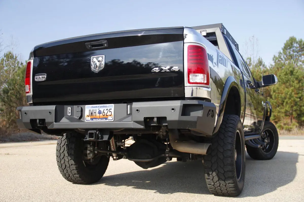 Fab Fours Premium Sensor Rear Bumper 2010-2018 Dodge Ram 4500/5500 Dr09-W2952-1 2