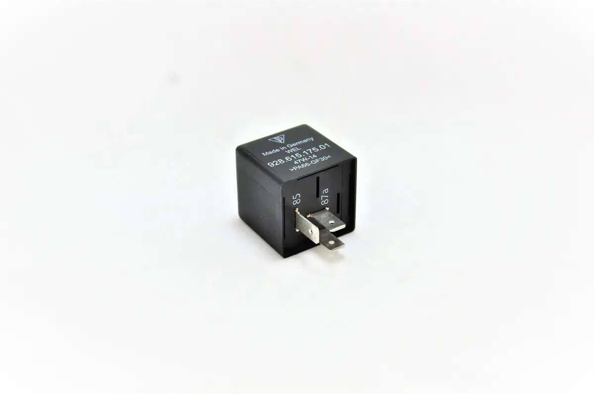 928 615 175 01 - Ignition Monitor Relay Bypass - 89 To 95 1