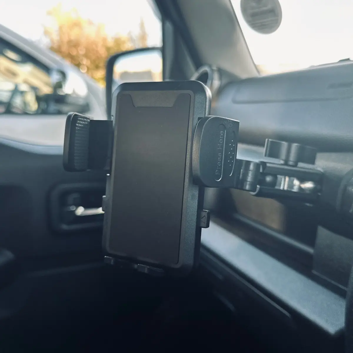 Phone Holder 3&5 Door (Jimny Year 2018+) 1