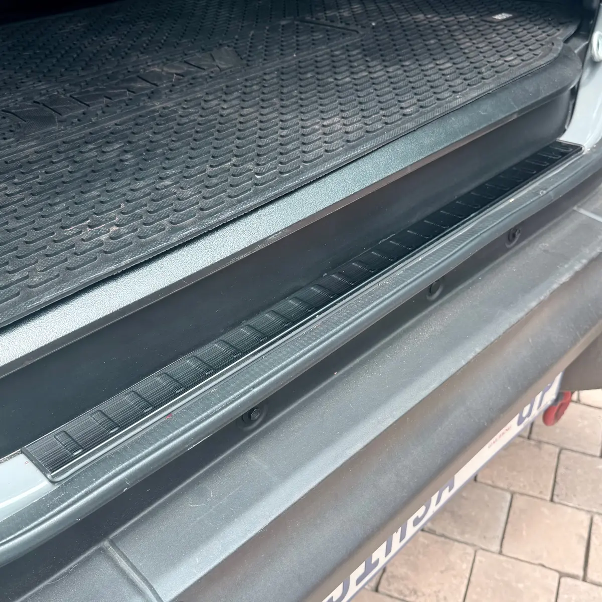 Rear Door Scuff Plate Black - 3 Door (Jimny Year 2018+) 1