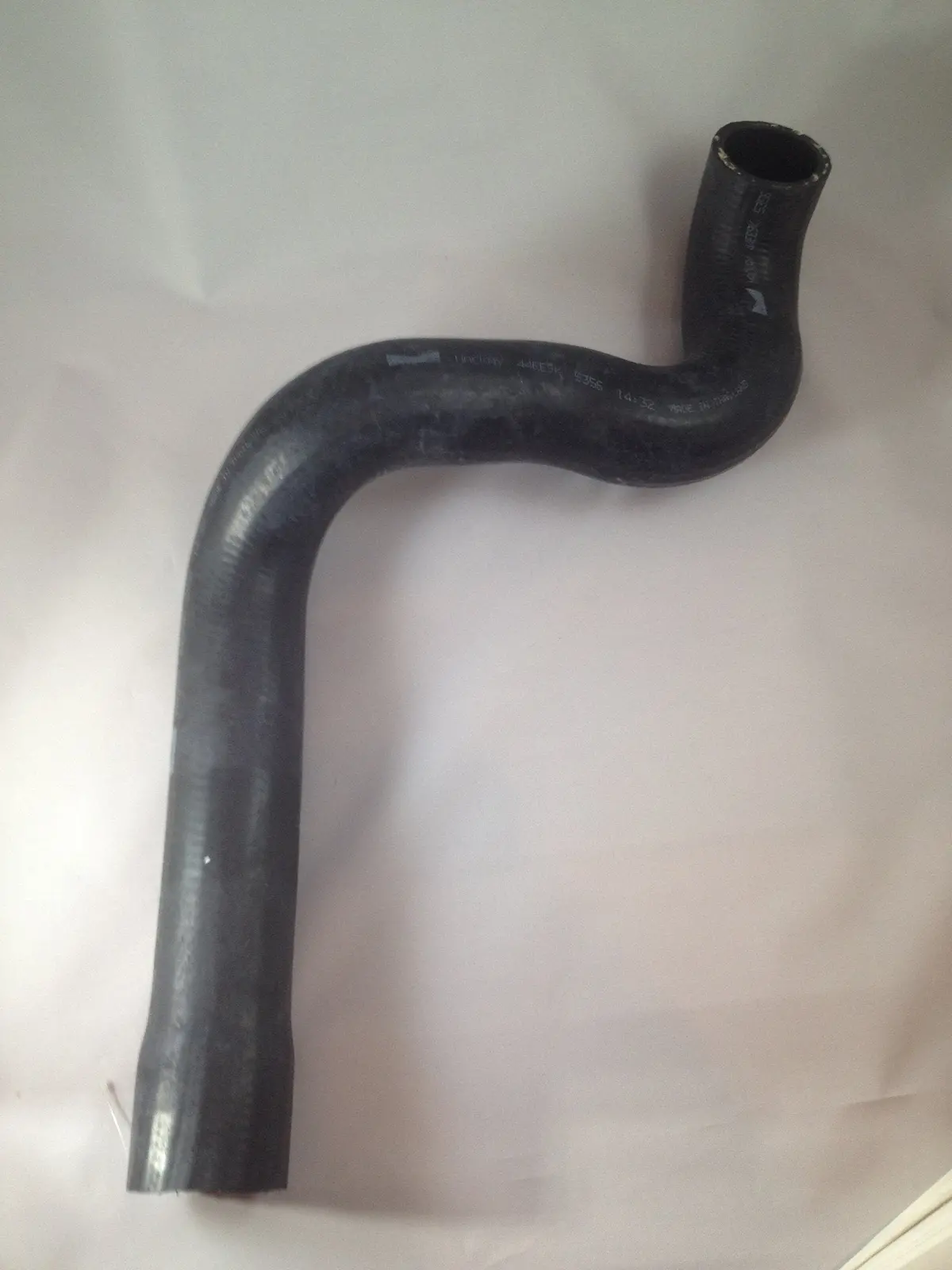 928 106 239 08 - Lower Radiator Hose 77 To 86 - 16V & 32V -Porsche 1