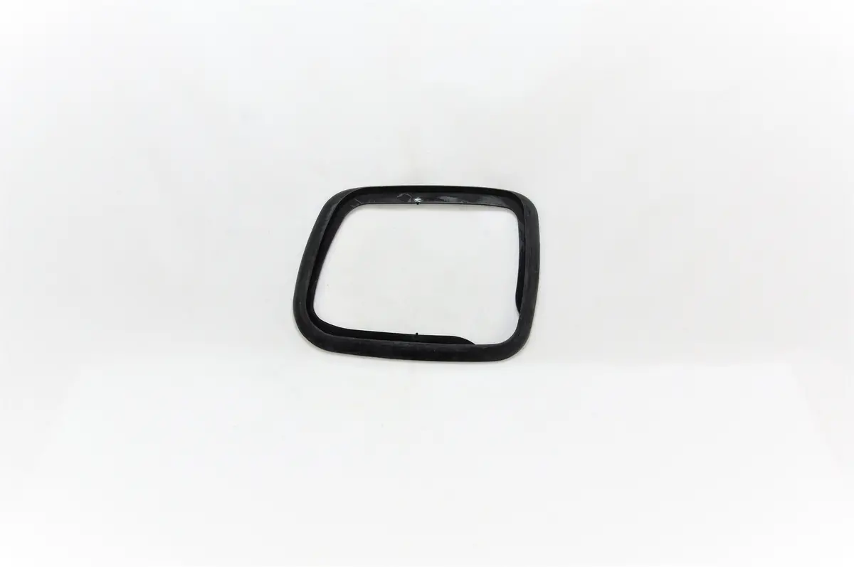 928 731 249 03 - Mirror Base Seal - Right - 78 To 91 1