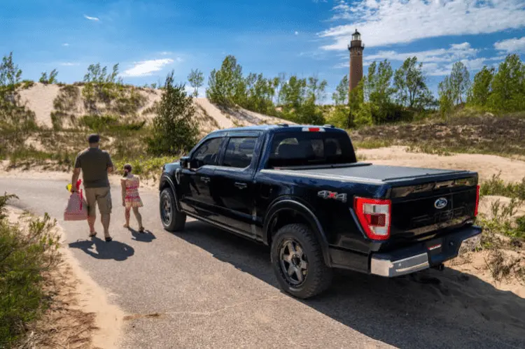 Roll-N-Lock M-Series Retractable 2015-2019 Gmc Sierra 2500/3500 8' Tonneau Cover Lg222m 2