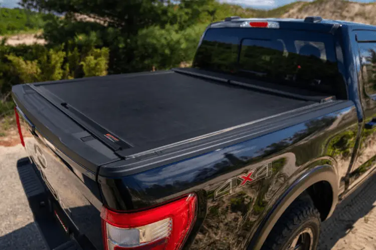 Roll-N-Lock M-Series 1988-2014 Chevy Silverado 2500/3500 6.6' Tonneau Cover Lg207m 1