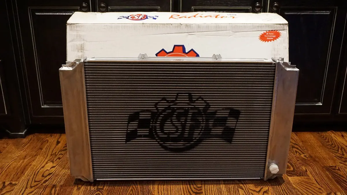 928 106 043 Csf - Two Cooler Universal Aluminum Radiator Csf 1