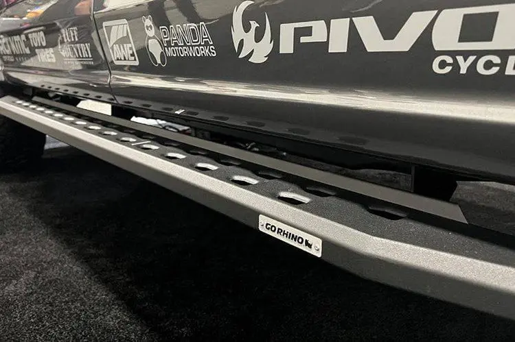 Go Rhino 69415587Spc Ford F250/F350 Super Duty 2017-2024 Rb20 Slim Line Running Boards With Mounting Brackets Kit 2