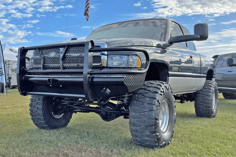 Steelcraft Dodge Ram 2500/3500 1994-2002 Hd Replacement Front Bumper With Receiver Hd12200r 1