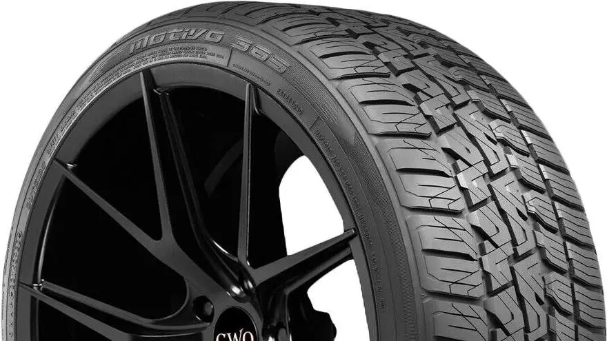 Nitto Motivo 365 235/50R20 1